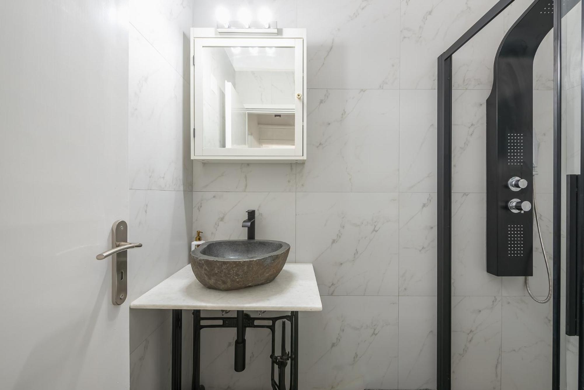 Stylish Luxury Apartment At Ampelokipi Metro Station Athens Ngoại thất bức ảnh